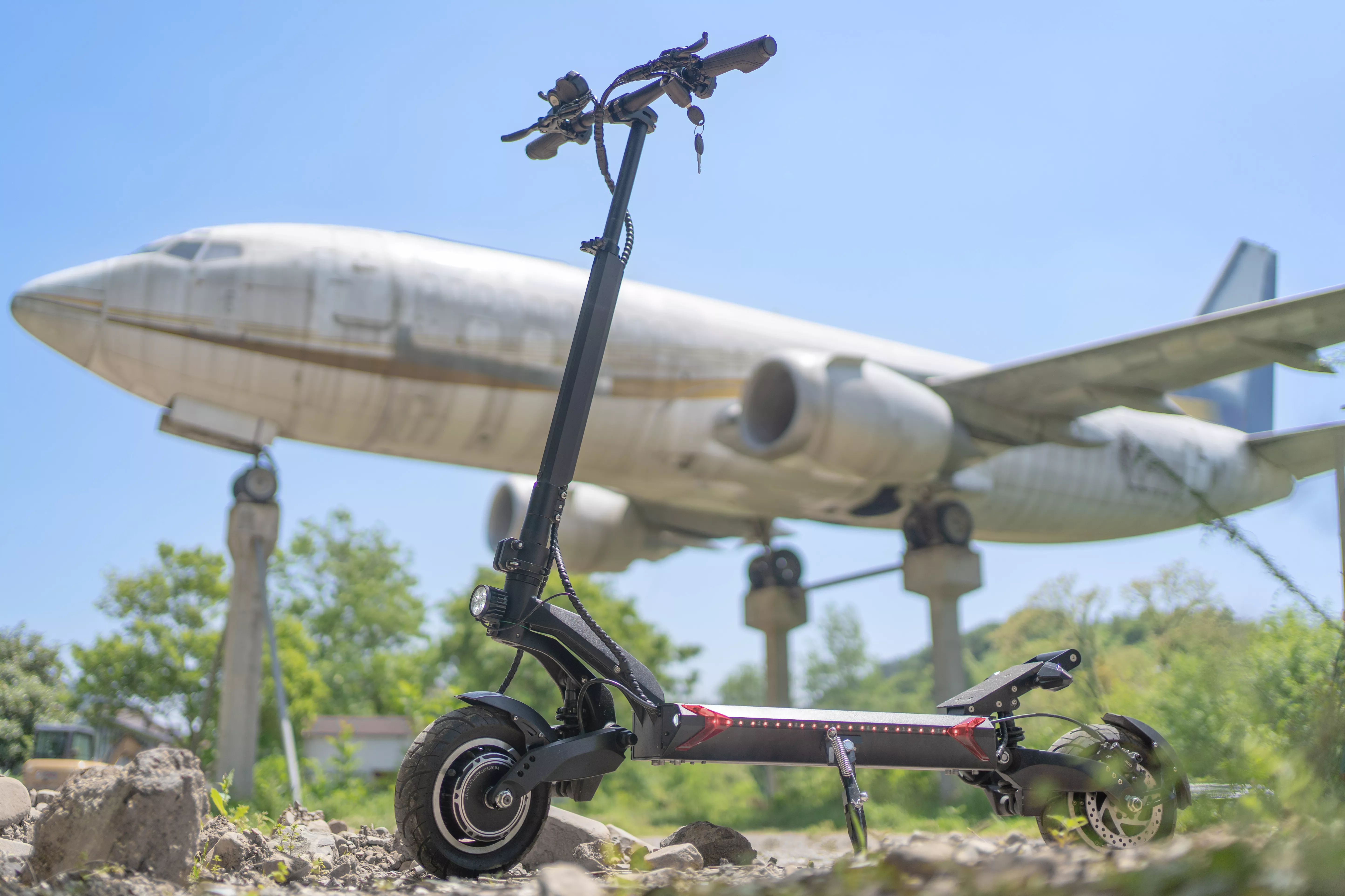 สกู๊ตเตอร์ไฟฟ้า PEGA BLADE ยางตัน 10*3inch Electric Scooter 2400W Dual Motor 60V