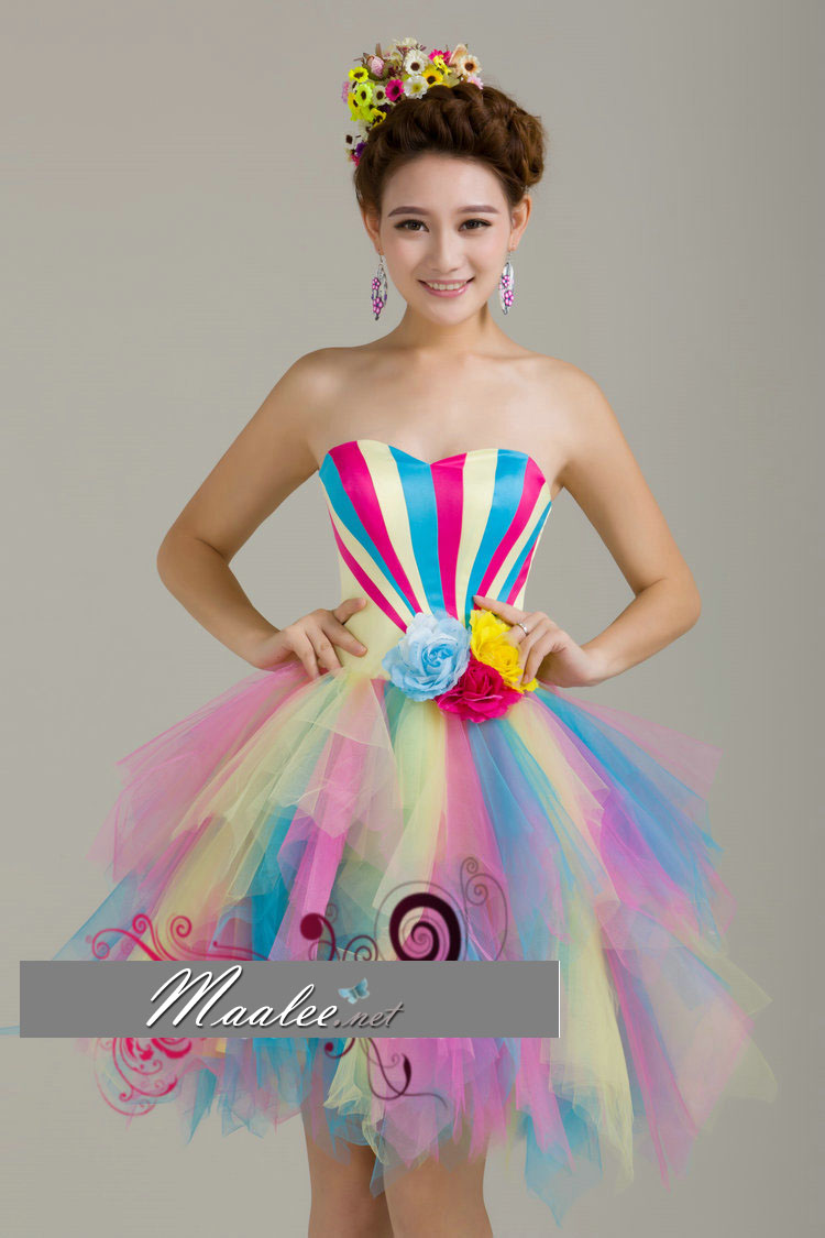 พร้อมเช่า ชุดแฟนซี เกาะอก ชุดราตรีสั้น สายรุ้ง Rainbow น่ารักมากมาย กระโปรงสีสวย