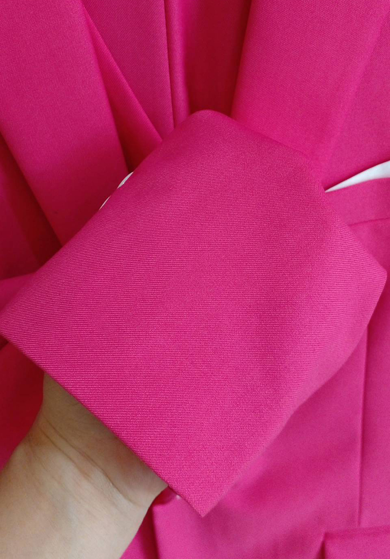 พร้อมเช่า ชุดสูทชาย สีชมพูบานเย็น ทรงเข้ารูป Slim-cut (พร้อมเสื้อกั๊ก) สำเนา