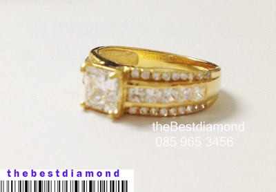 BR235+++แหวนเพชรcz สี่เหลี่ยม บ่าข้าง3แถว ดูดี เหมือนออกจากร้านจิว ไฮโซ สุดๆๆ ดูดีมีดีไซน์ เพชรเหลี่ยม Heart&Arrow