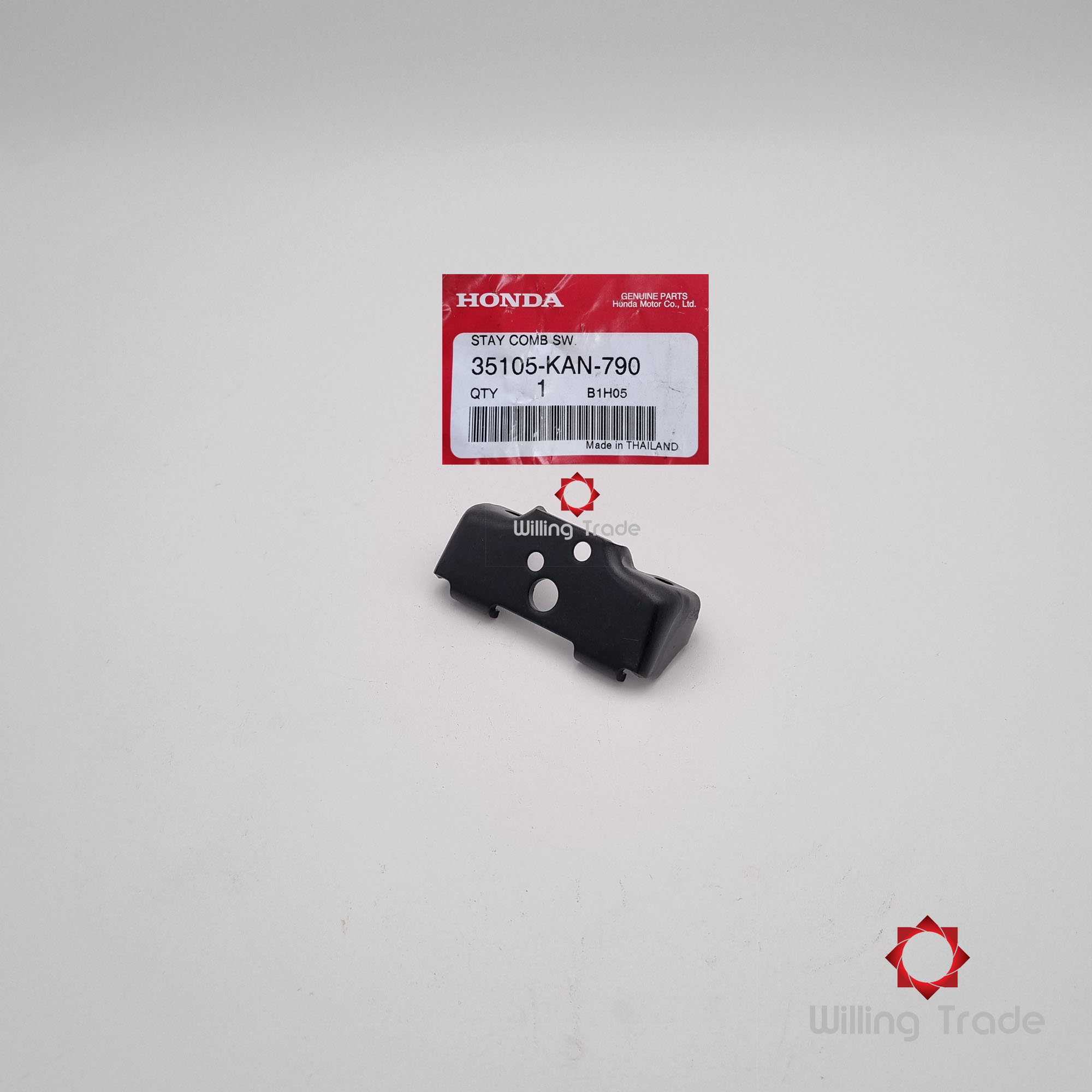 ขายึดสวิทกุญแจ, เหล็กยึดสวิทกุญแจ (WX968) HONDA: (35105-KAN-790) TENA ... แพ๊คละ 1 ชิ้น... [แท้ศูนย์ 100%] ...กลุ่มอะไหล่แฮนด์บังคับเลี้ยว/แผงคอบน ... STAY, COMBINATION SWITCH