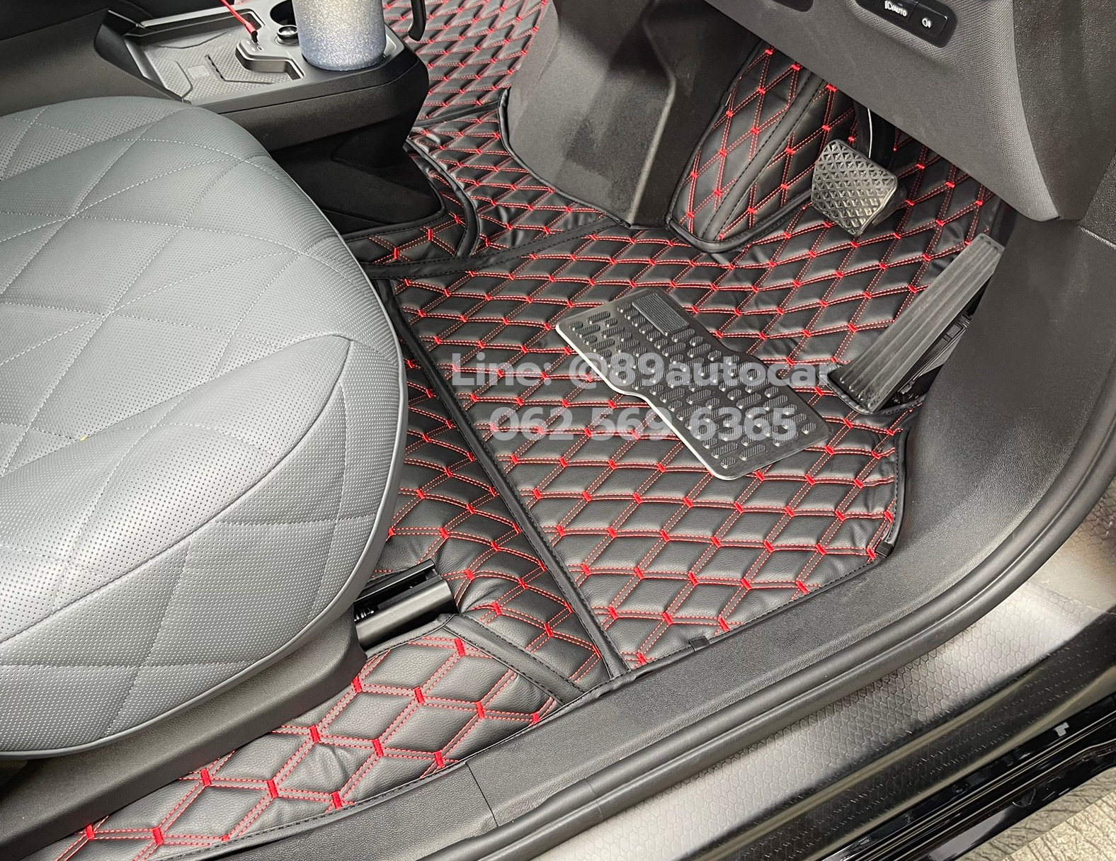 พรมรถยนต์ BMW IX Xdrive40 (บีเอ็มดับเบิลยู ไอเอ็กซ์) ปูพรมVVIP ด้ายคู่ สีดำด้ายแดง เต็มคัน