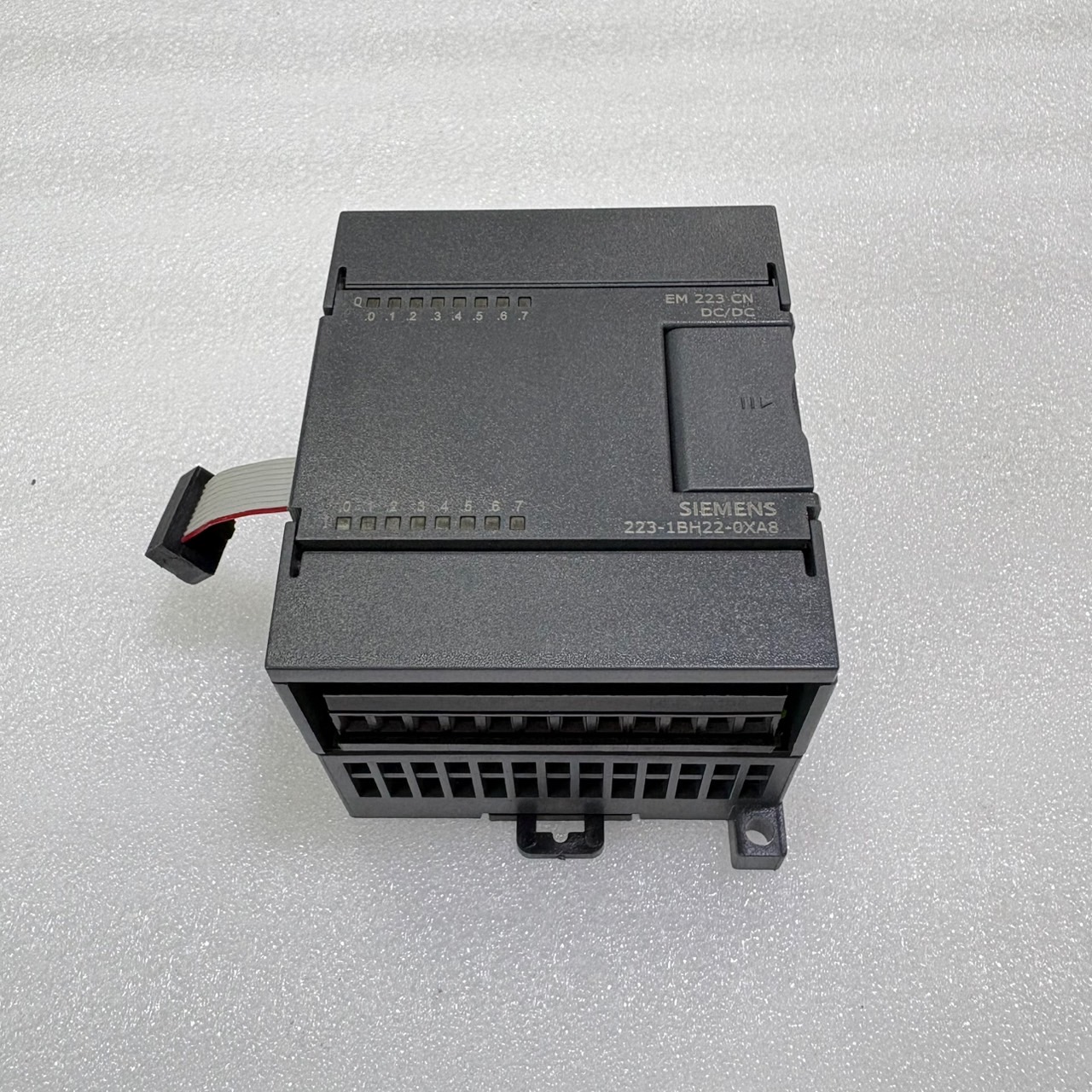 6ES7 223-1BH22-0XA8 PLC " SIEMENS "