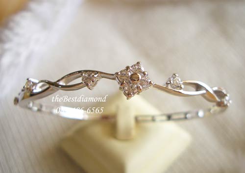 BB026RD+++กำไลเพชร cute style+++กำไลน่ารักๆๆๆ ใส่ติดข้อมือได้ทุกวันไม่เวอร์ แบบน่ารักๆ เพชรไม่เยอะ วัยรุ่น หรือสาวoffice ใส่ได้สบายๆเลยค่ะ
