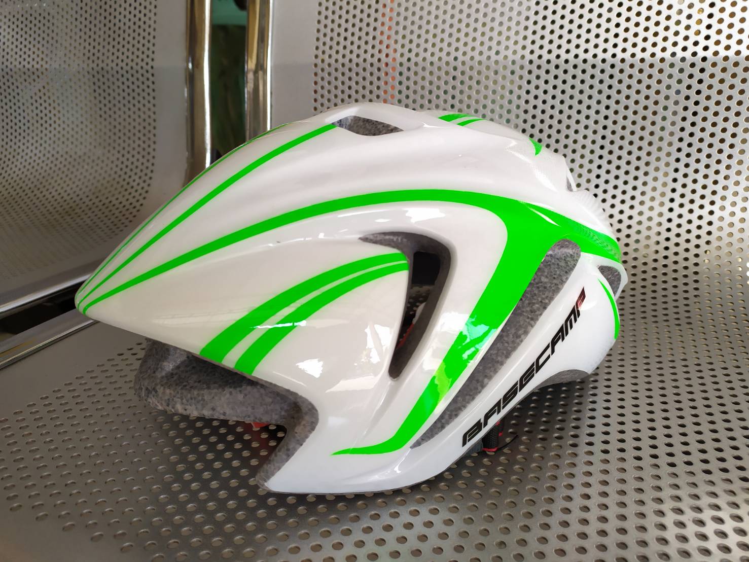 หมวกจักรยาน Basecamp ,WT069B ทรงแอร์โรว (มีกล่อง)