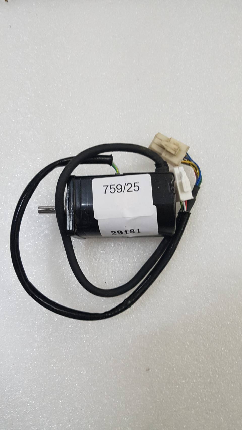 SGM-A3A312 SERVO MOTOR " YASKAWA "