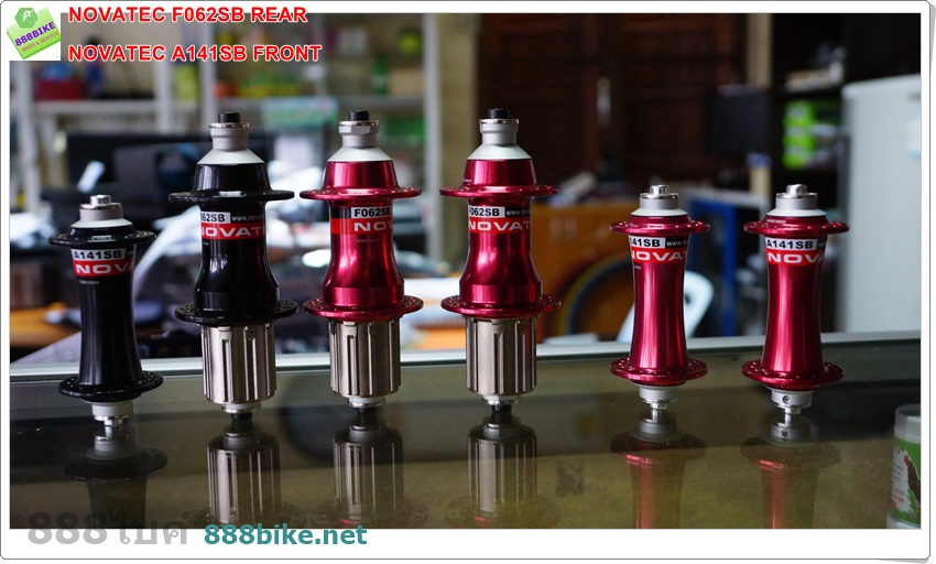 NOVATEC ดุมหน้า-หลัง วีเบรค ซีลแบริ่ง 2 ดลับ 32 รู สีดำ เพลาดุมอัลลอย พร้อมแกนปลด มีกล่อง (#A141SB+F062SB) 32H, 36H สีดำ สีแดง