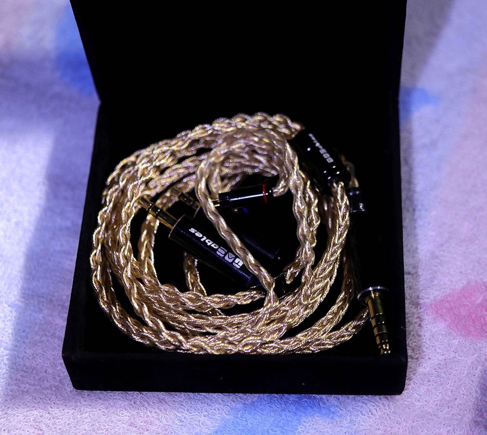 TACables Amber สายอัพเกรดหูฟัง Handmade ระดับเทพ