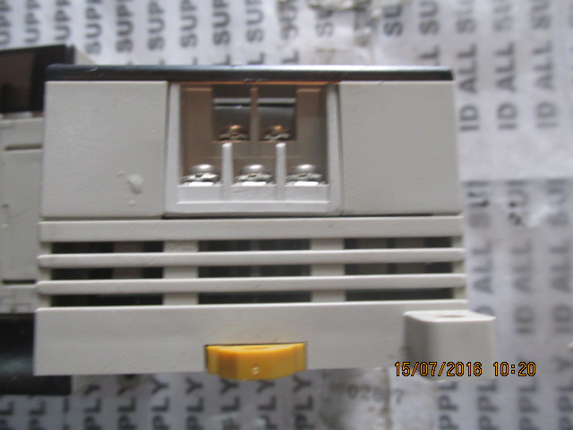 PLC “ OMRON ” รุ่น CPM1A-8ER