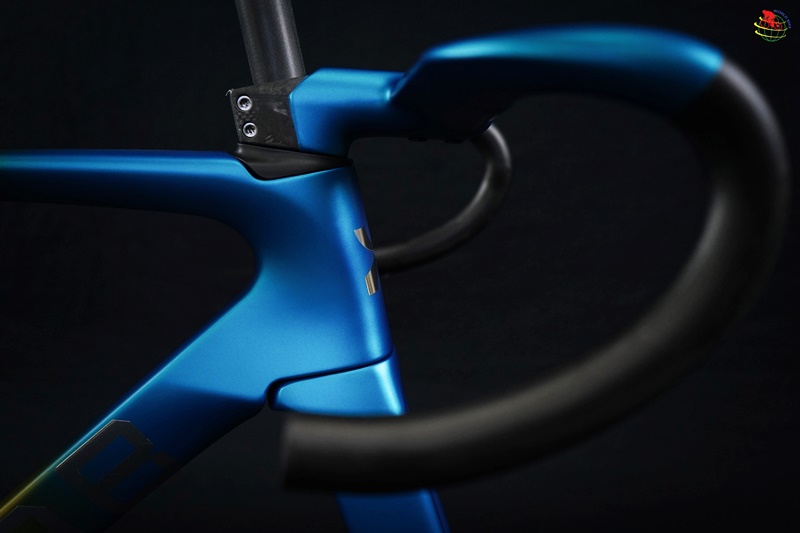 X-LAB RS8 Carbon Aero Road Bike Frame | T800 Carbon Fiber | Di2 / AXS Compatible | Lightweight 950g Frame | 2025 WorldTour Team Astana Qazaqstan