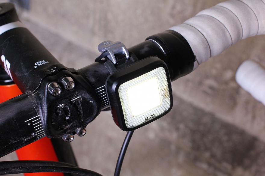KNOG ไฟหน้าไบเดอร์ม๊อบมิสเตอร์ชิพ BLINDER MOB MR CHIPS, หลอดเหลี่ยม, ขอบดำ/เลนซ์ขาว,ขอบเงิน/เลนซ์ขาว