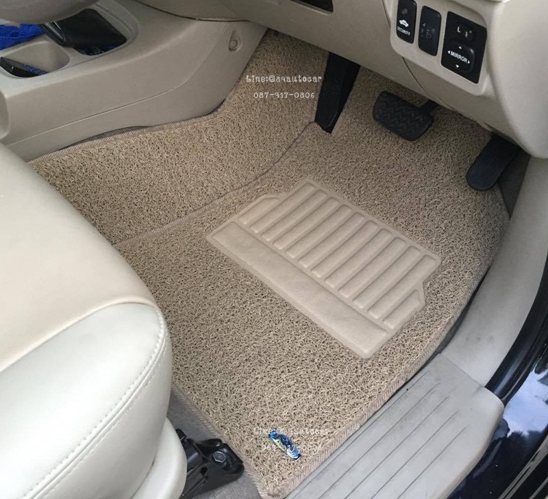 พรมไวนิลรถยนต์ Toyota Innova 2014 สีครีมขอบครีม