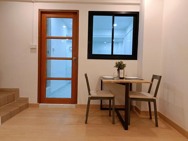 ขายทาวน์เฮ้าส์หมู่บ้านปัฐวิกรณ์ รามอินทรา 44 มี 2 ห้องนอน 2 ห้องน้ำ รีโนเวทใหม่พร้อมอยู่ ใกล้รถไฟฟ้า ฟรีโอน