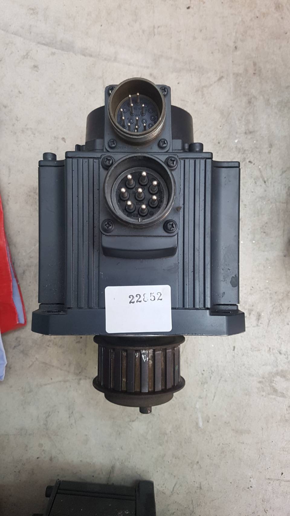 HC-SF102 SERVO MOTOR “ MITSUBISHI ”