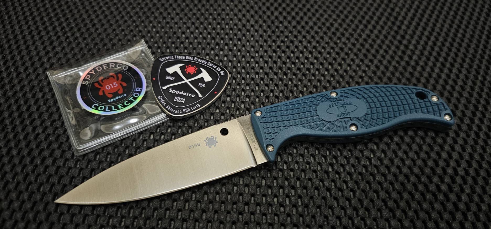 Spyderco Enuff Leaf Fixed Blade Knife Blue FRN (3.95" Satin K390) พร้อมเหรียญ Spyderco Fire Dragon Wildland Firefighter Coin COLLECTOR 015