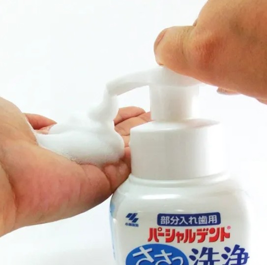 ✨ โฟมทำความสะอาดฟันปลอม Kobayashi Partialdent Mint 250ml ✨