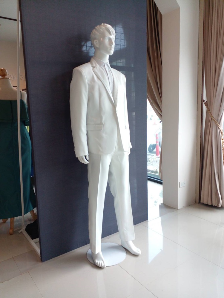 พร้อมเช่า ชุดสูทชาย พลัสไซส์ สีขาว แต่งขอบปก ผ้าใส่สบาย