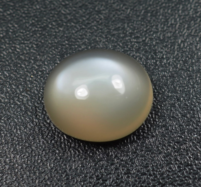 มูนสโตนหรือมุกดาหาร 8.35 กะรัตสวย