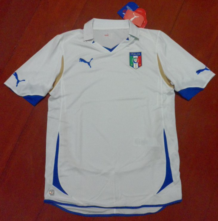 เสื้อฟุตบอล ทีมชาติอิตาลี ชุดเยือน ชุดลุยศึกฟุตบอลโลก 2010 ใหม่ S-Size / ITALY Football Shirt Away Kit World Cup 2010 Jersey NEW S-Size