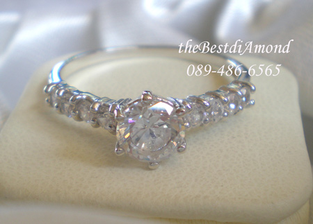 BR402RD+++แหวนชูผสมแหวนแถว+++สุดยอดความสวยค เรียบๆ แต่หรูหรา อยุ่ได้นานไม่มีout เหมือนจริงสุดๆๆเพชรแวววาวมาก ใส่แล้วขับให้นิ้วเรียวสุด ไม่ควรพลาดนะคะ