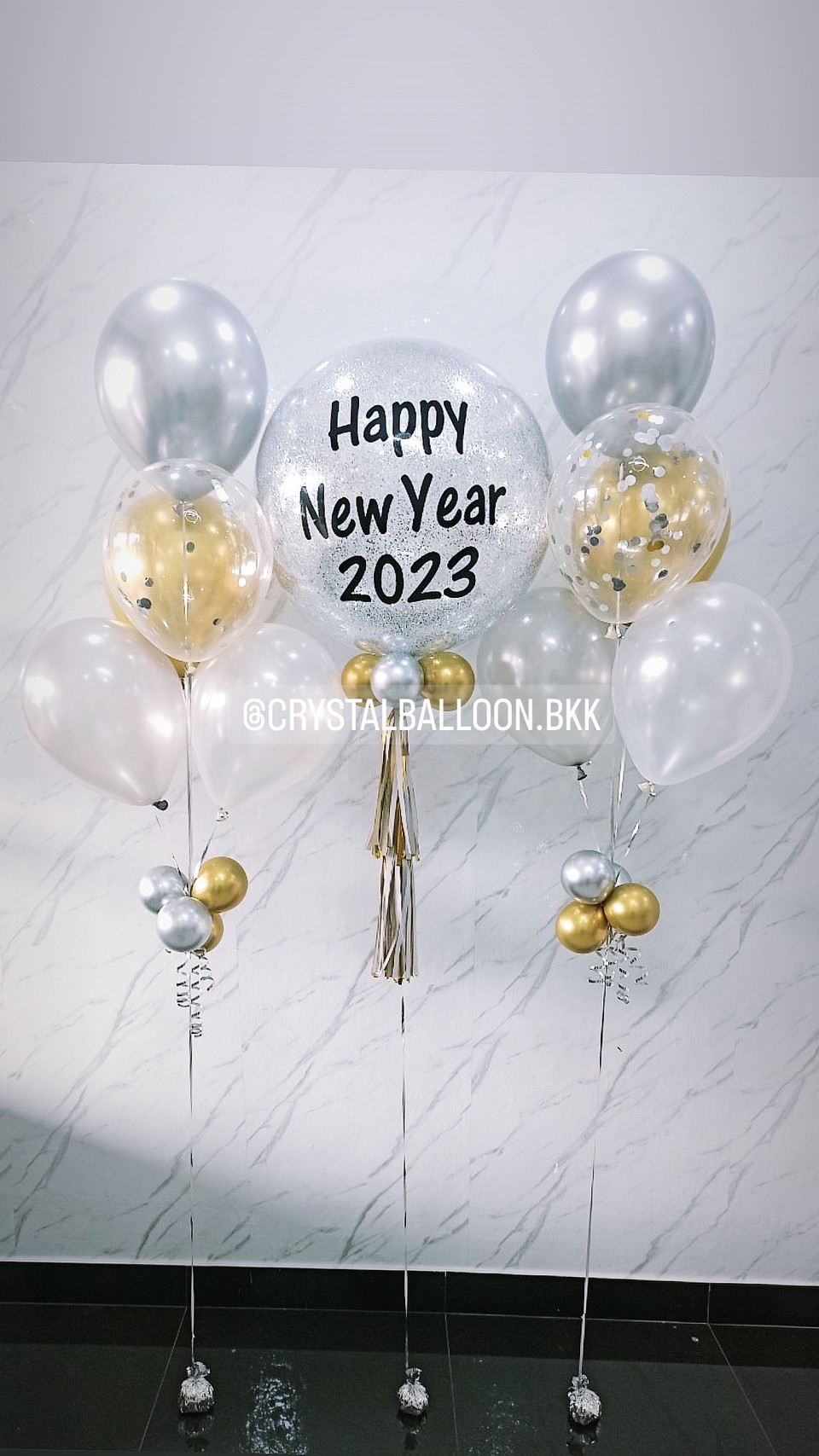 ลูกโป่ง New Year Bubble ขนาด 24" Theme เงิน พร้อมตกแต่ง ช่อลูกโป่ง 5 ลูก 2 ช่อ,ลูกโป่งใส ใส่ Confetti สามารถเปลี่ยนสีลูกโป่ง/เปลี่ยนข้อความ/เปลี่ยนขนาดได้