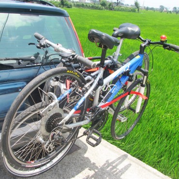 แร็คบรรทุกจักรยาน BUZZRACK Beetle 4x4 Car Bike Rack แร็คแขวนจักรยานติดท้ายรถ แขวนได้ 2 คัน รุ่น บีเทิล
