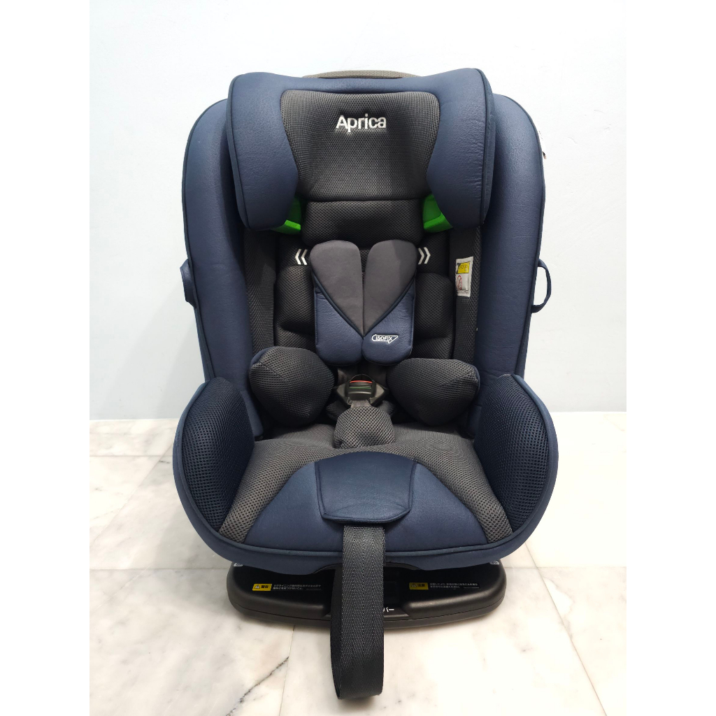 Aprica รุ่น New Formfit