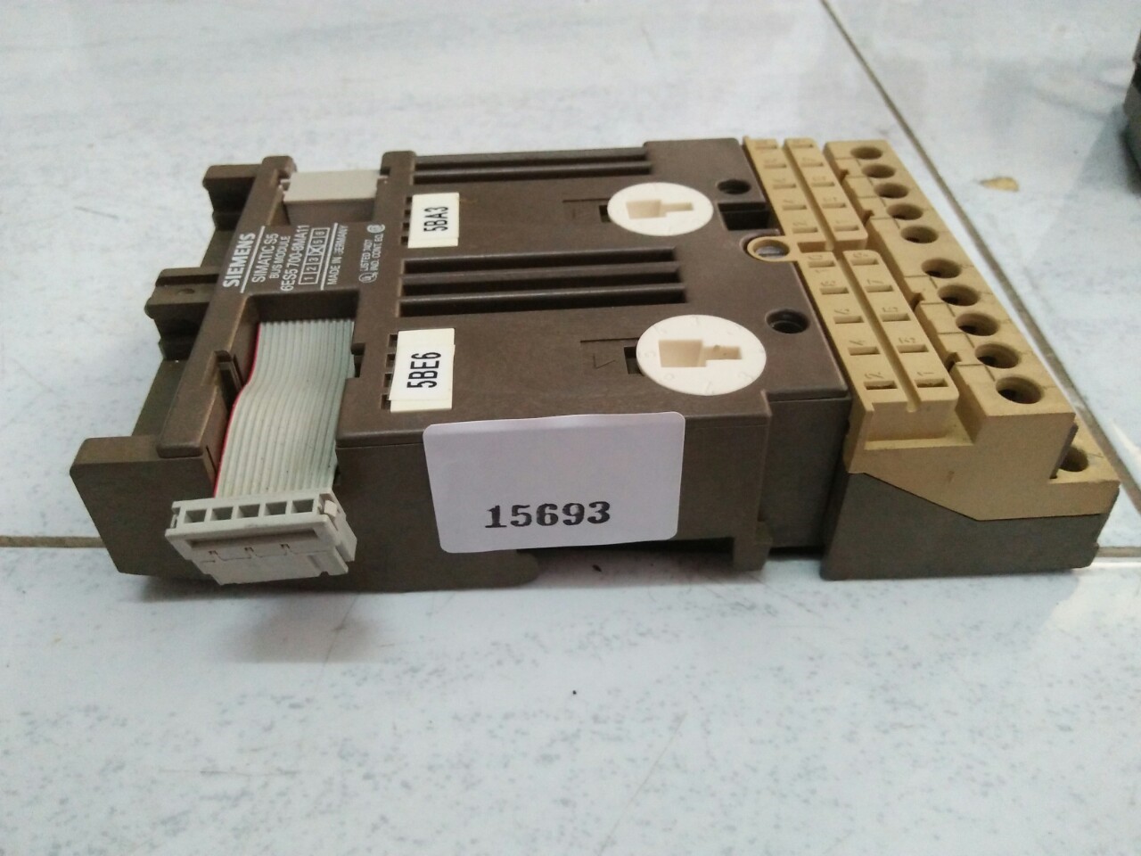 PLC “ SIEMENS ” รุ่น 6ES5 700-8MA11