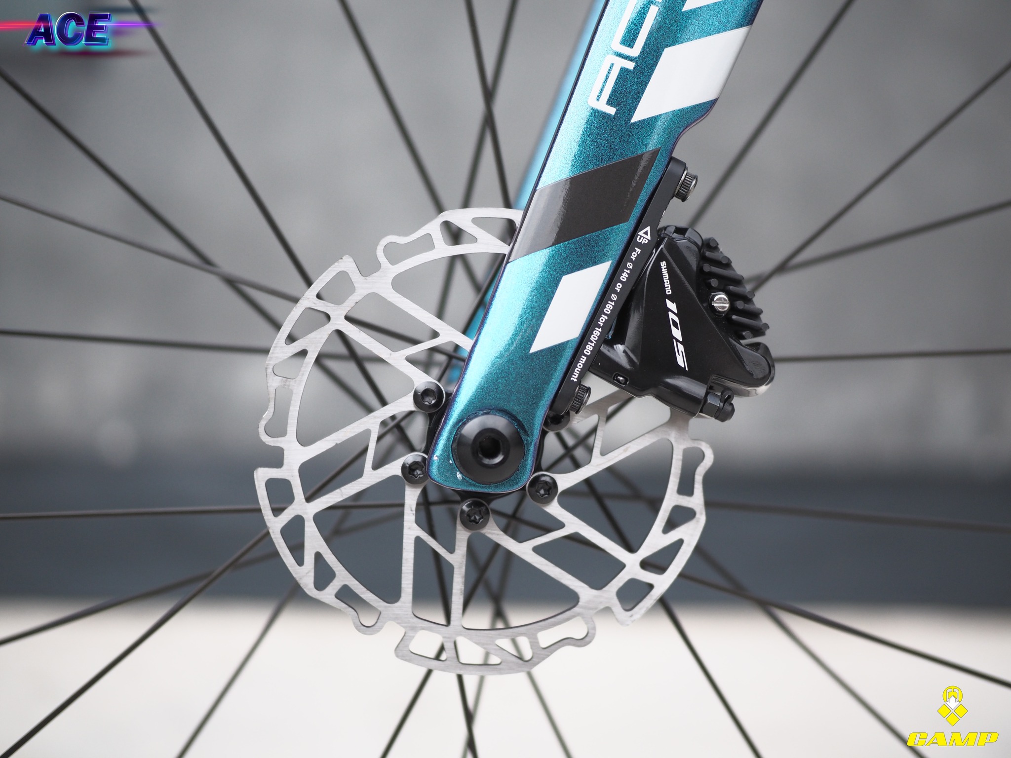 จักรยานเสือหมอบ CAMP ACE DISC Carbon Roadbike เกียร์ Shimano 105 2*11 สปีด ล้ออลู (Model 2022)