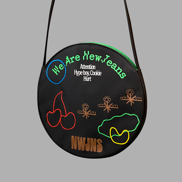 PRE. #NewJeans - 1st EP 'New Jeans' Bag Black ver. สีดำ (Limited Edition) -รอ 14-25 วัน-