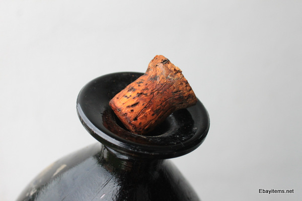 ไหเหล้าโบราณมากๆ สีดำสนิท