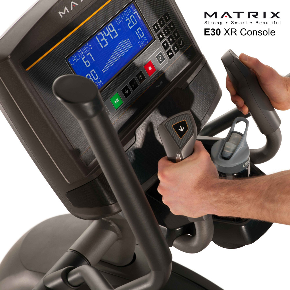 เครื่องเดินวงรีMatrixรุ่นE30XR