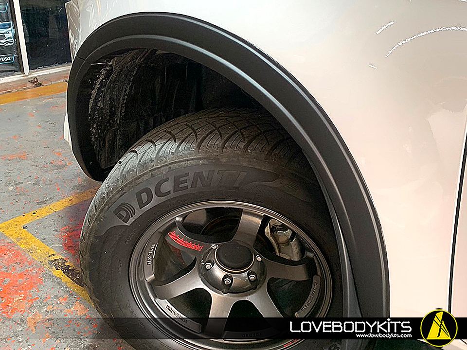 ซุ้มล้อแบบเรียบ : MU-X 2021