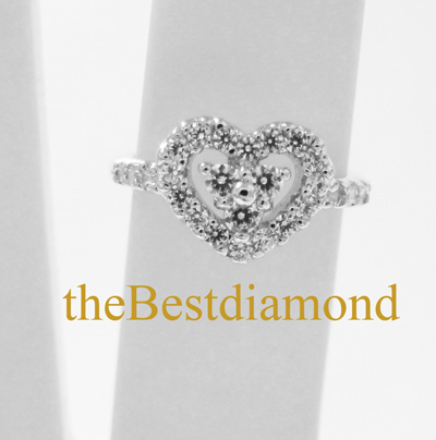 BR212RD+++แหวนเพชรCZ รูปหัวใจ มีบ่าข้าง++แบบทันสมัย ดูดี intrend มากๆๆ แบบออกมาจากร้านจิวเวลลี่เลย เพชรสวยวิ๊งๆ ใส่ติดนิ้วได้เลยค่ะ สวยสุดๆ รับประกัน
