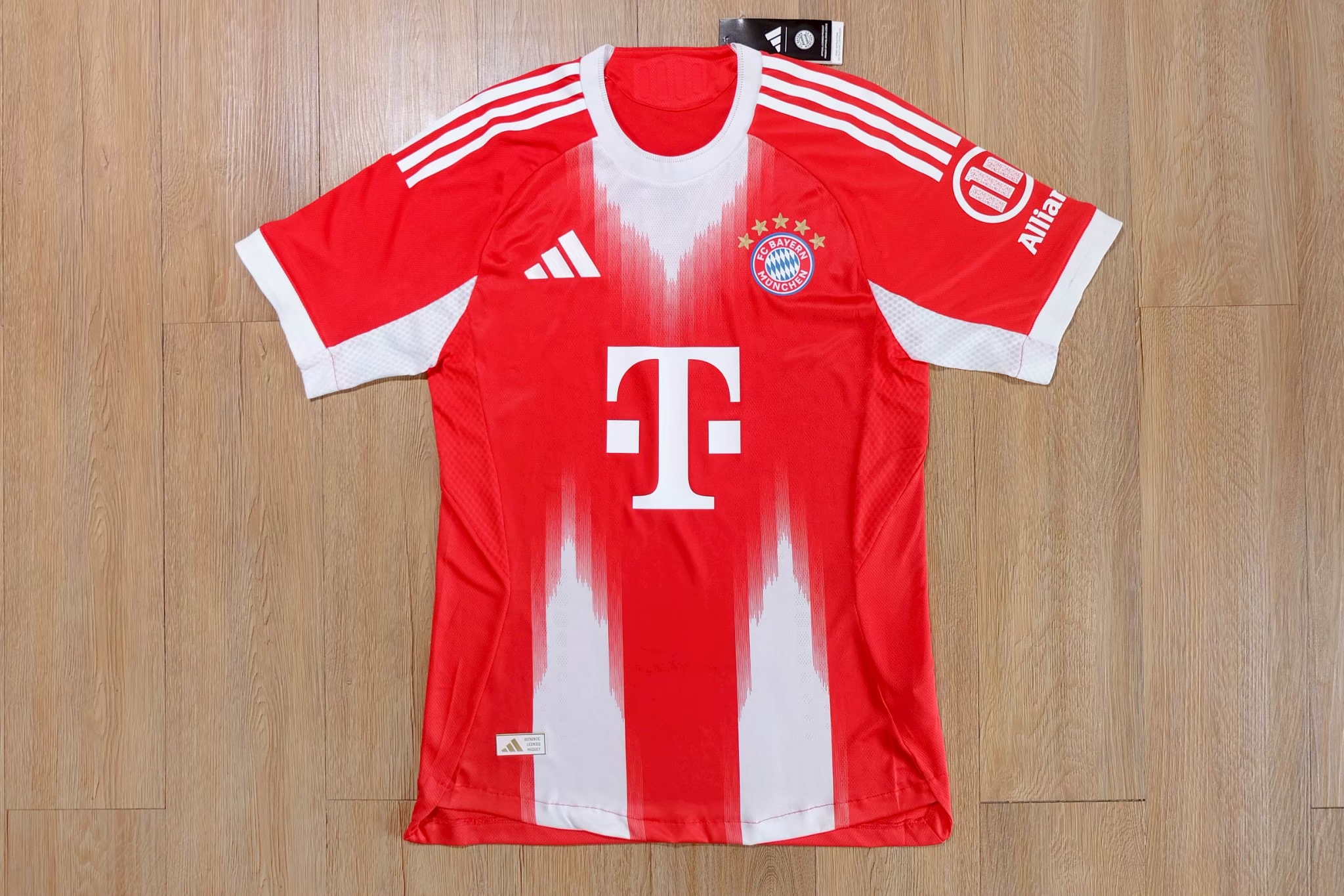 Bayern Munich 2025/26 Home Jersey Player Grade เสื้อบาเยิร์น มิวนิค เหย้า เกรดนักเตะ ฤดูกาลใหม่