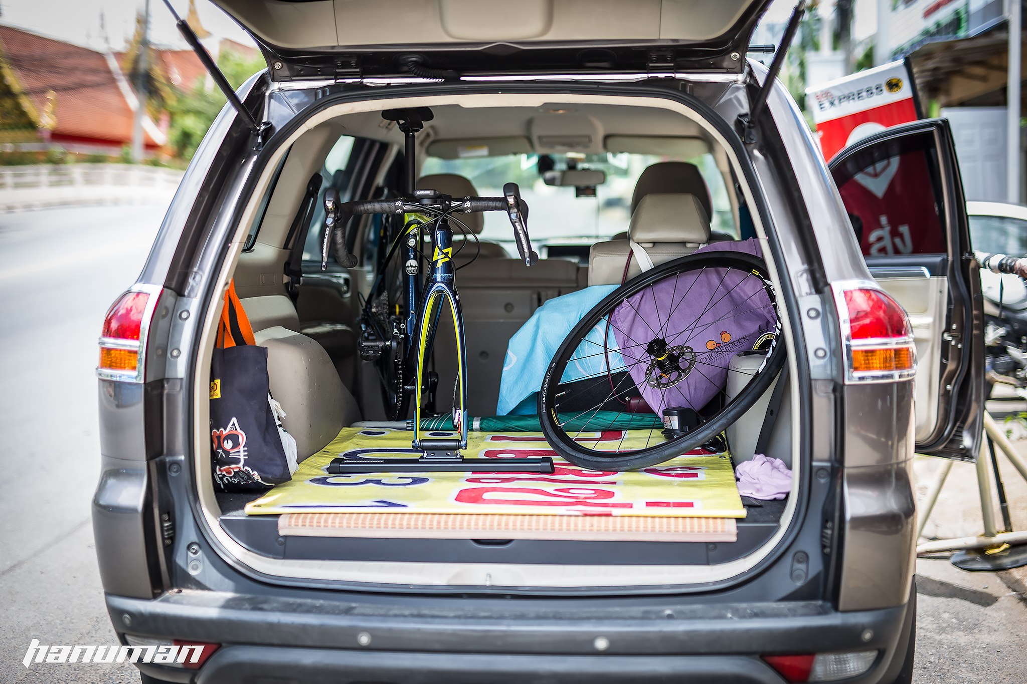 แร็คบรรทุกจักรยาน Hanuman RACK H1 50cm, Car Bike Rack สำหรับวางจักรยานในรถยนต์ ได้ 1 คัน