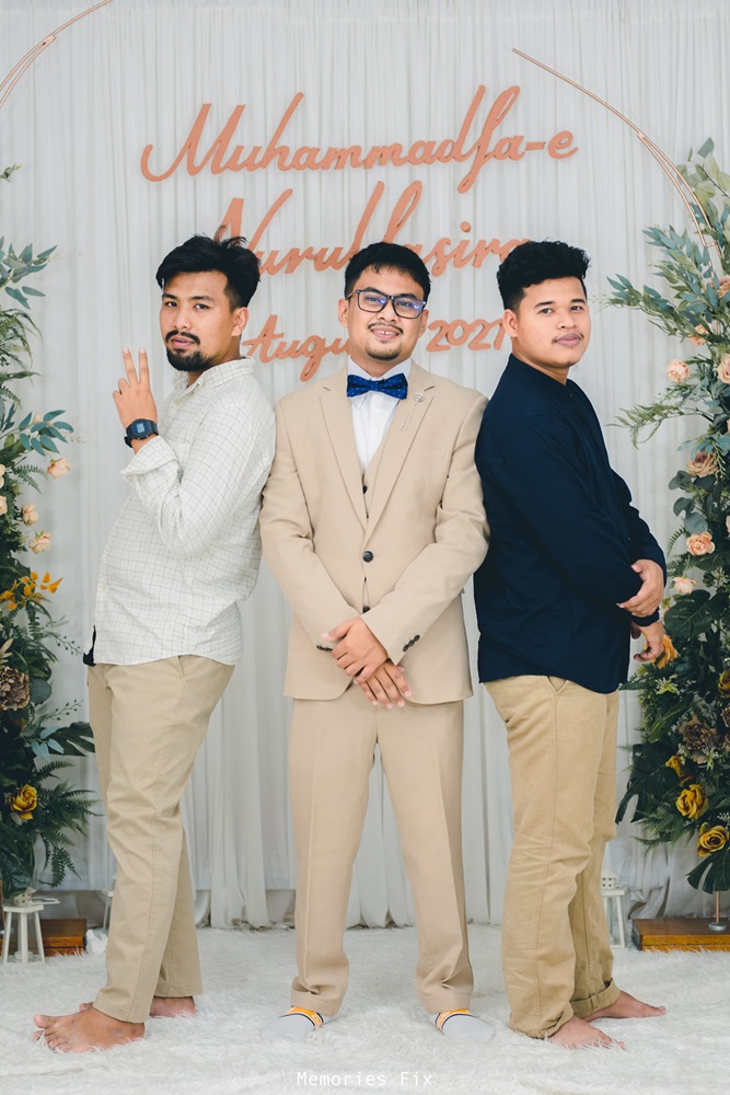 พร้อมเช่า สูทชาย สีกากี สไตล์เกาหลี พร้อมเสื้อกั๊ก