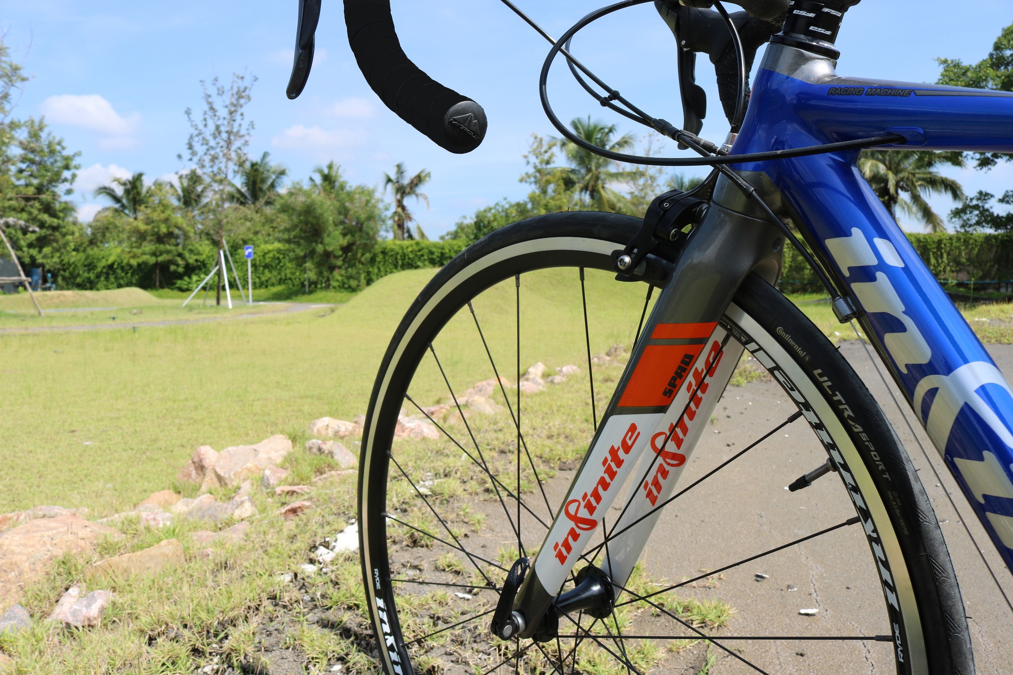 จักรยานเสือหมอบ INFINITE SPAD RACE 8*2 สปีด CLARIS ปี 2022