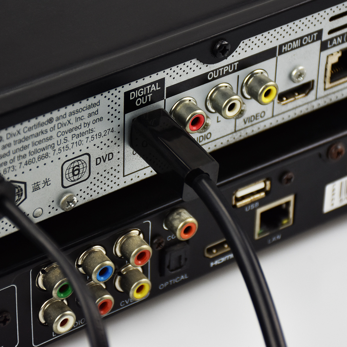 ERTK หัวแปลง Optical Switcher เข้า 1 ออก 3 หรือ เข้า 3 ออก 1 สามารถสลับฝั่งได้ สีดำ แบบมีสายในตัว