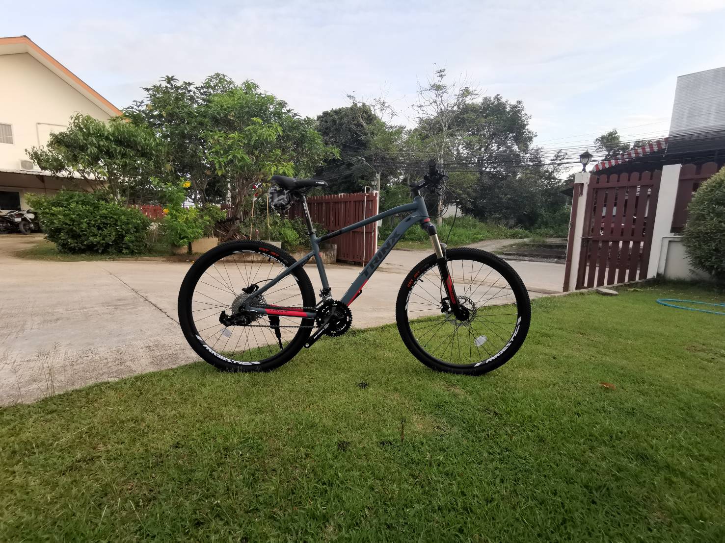 จักรยานเสือภูเขา TrinX M1000 เฟรมอลู 26นิ้ว 30 สปีด LTWOO ดิสน้ำมัน, TRINX MY2020