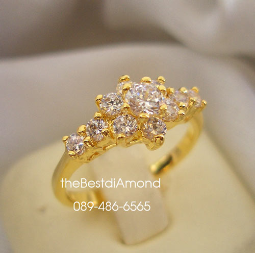 BR419+++แหวนดอกไม้แบบแถว++ แบบน่ารักมากๆๆ เพชรก็วิ๊งๆ สวยสุดๆๆ แบบเรียบ เก๋ ดูดี แต่ไม่เวอร์ ใส่แล้วขับนิ้วให้สวยเด่นค่ะ