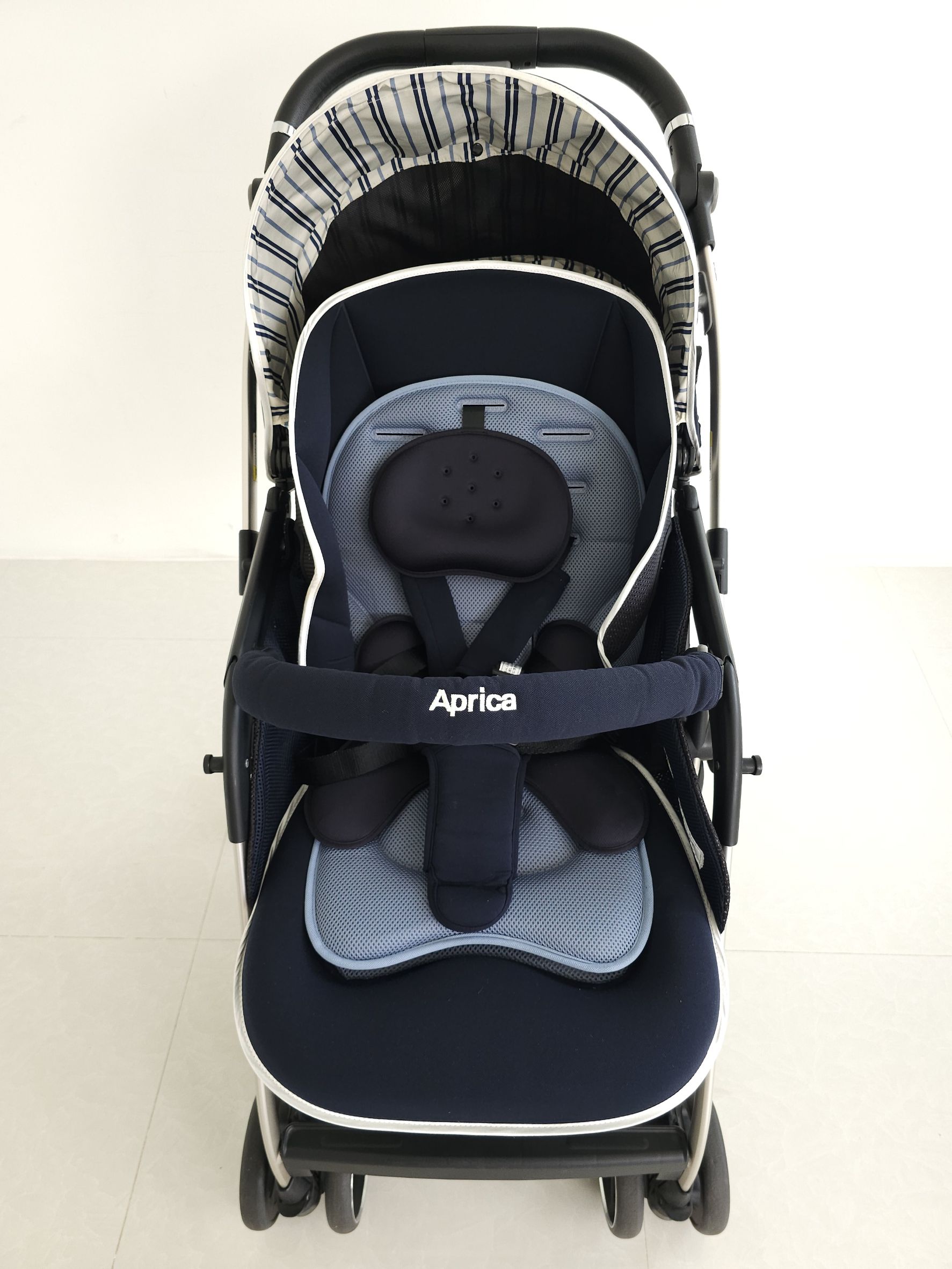 Aprica Optia Cushion สีน้ำเงิน