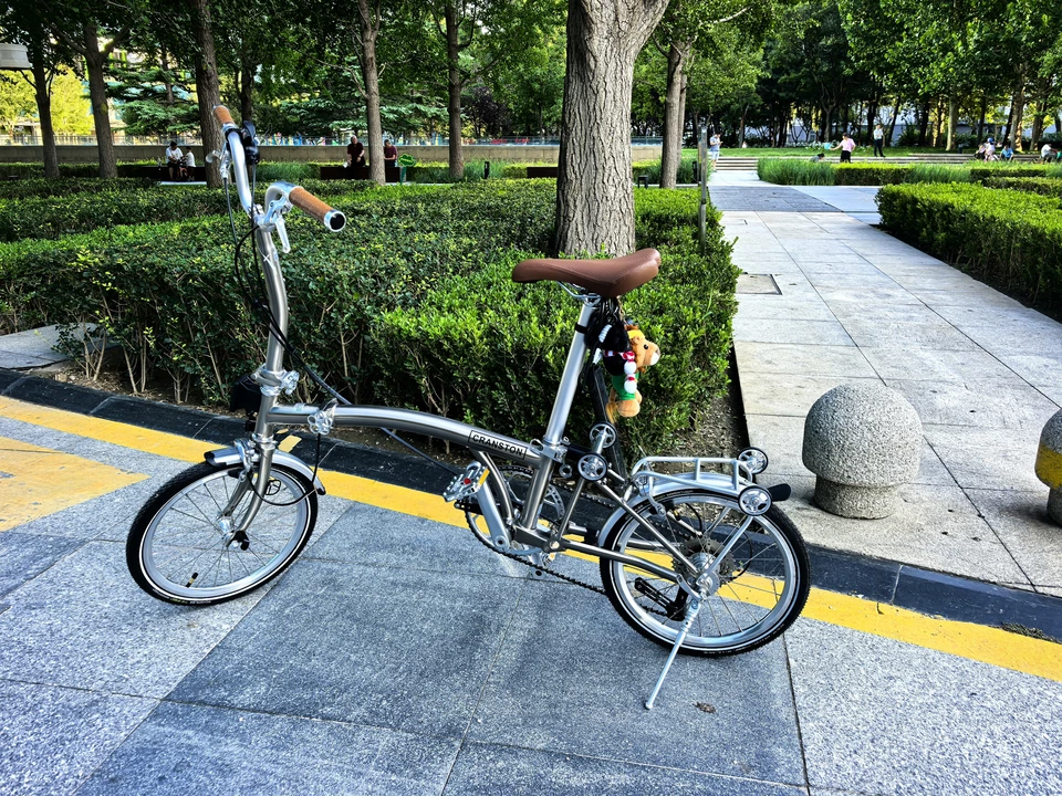 จักรยานพับ Cranston R9 16 นิ้ว 9 สปีด น้ำหนักเบา 12.5kg พับ 3 ทบ ดีไซน์เรโทร 16 สี — ปั่นในเมือง ปั่นไปทำงาน สะดวกพกพา