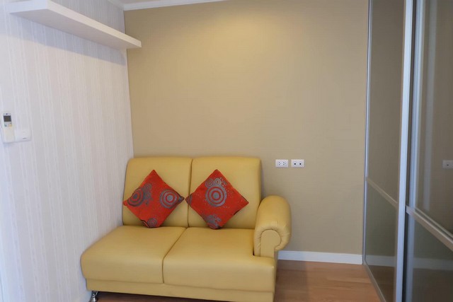 ให้เช่าคอนโดลุมพินี วิลล์ พัฒนาการ - เพชรบุรีตัดใหม่ 23 ตร.ม.ตึกD2 แอร์ 2 ตัว มีเครื่องซักผ้า พร้อมอยู่