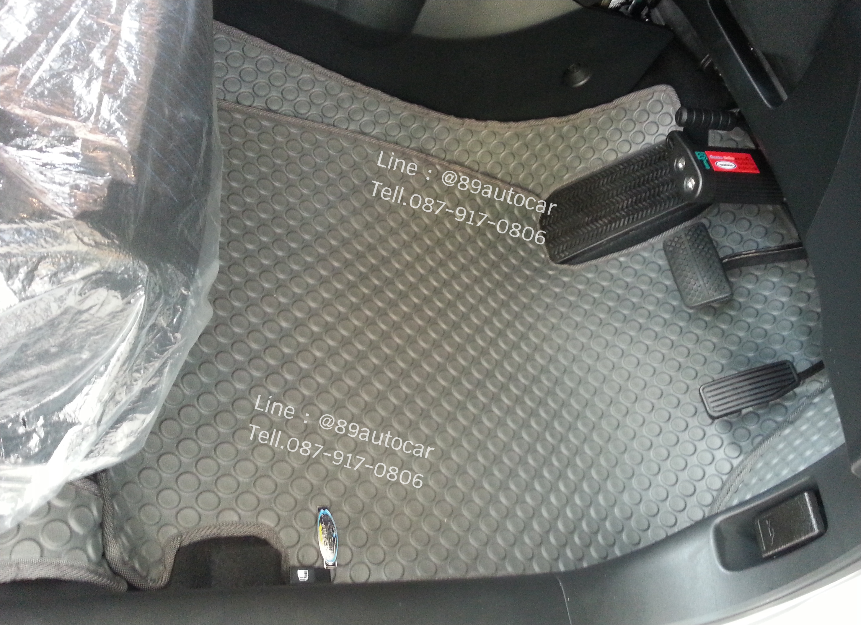 โรงงานพรมรถยนต์ Honda Mobilio ลายกระดุมสีเทาขอบเทา