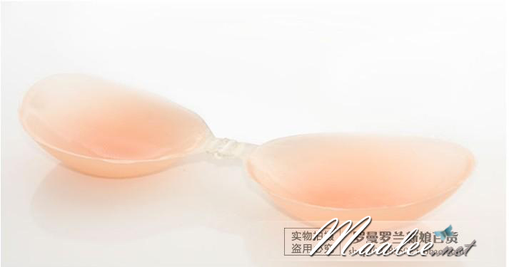 ซิลิโคนบราไร้สาย ติดแน่น ใส่สบาย สีเนื้อ สามารถยึดติดได้ด้วยตัวเอง โดยไม่ต้องใส่ยกทรงทับ (มีกาวชนิดพิเศษในตัว)