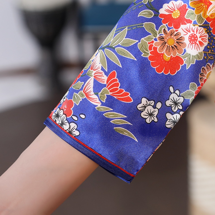 Pre-order กี่เพ้า สีแดง แขนยาว ลายดอกไม้ ตัดเย็บอย่างดี