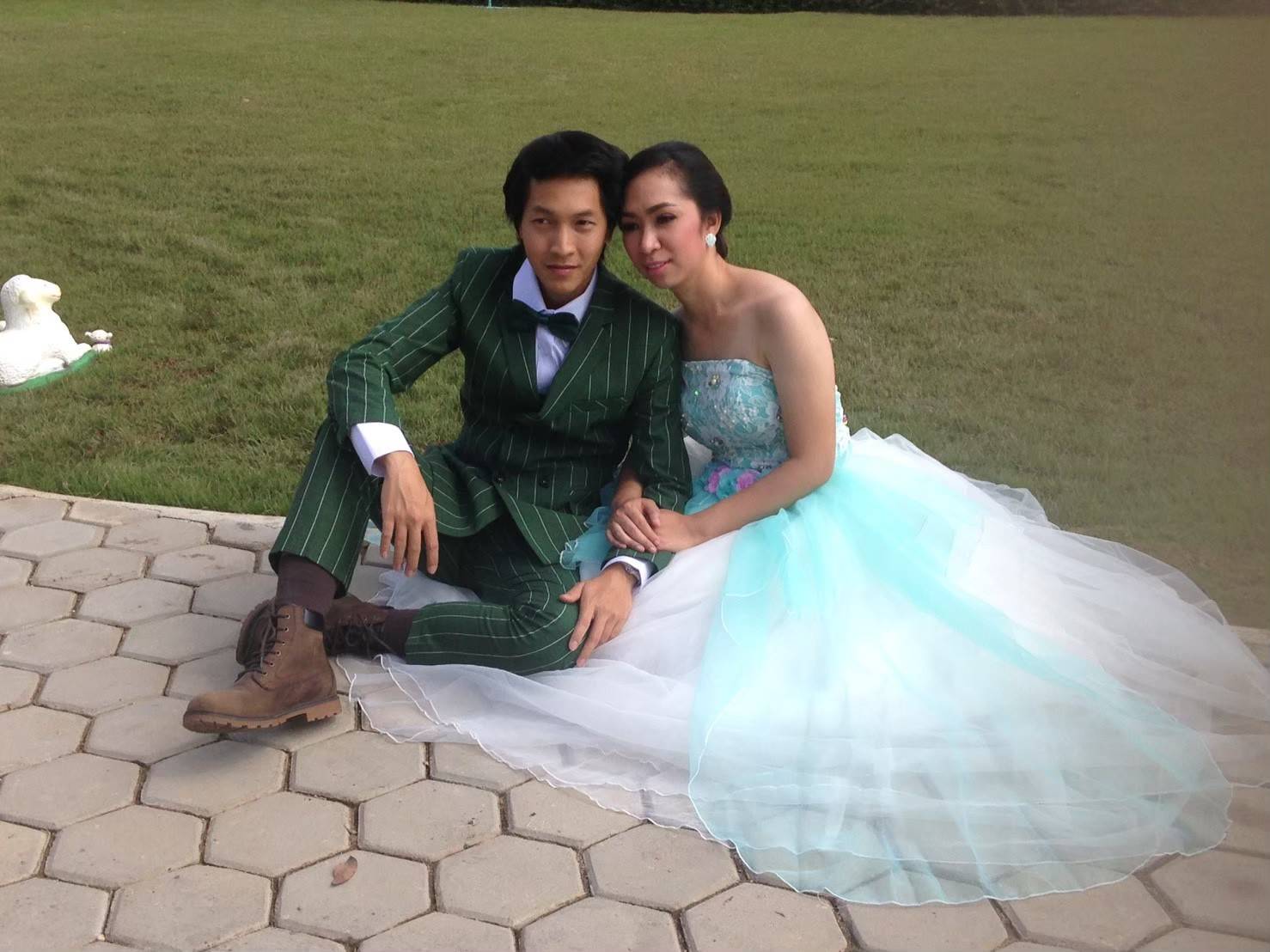 พร้อมเช่า ชุดแฟนซี ชุดราตรี เกาะอก สีเขียวมิ้นต์ แต่งระบายชายไม่เท่ากัน สวยเก๋