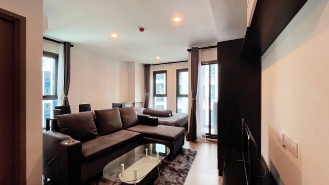 ให้เช่าคอนโด แอสปาย รัชโยธิน ตึกC 26.68 ตร.ม. ห้องริม วิวสระ แต่งครบพร้อมอยู่ มีเครื่องซักผ้า ใกล้ BTS