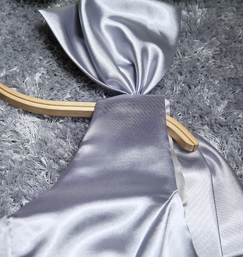 พร้อมเช่า ชุดราตรี สีเทา บ่าเฉียง ทรงเข้ารูป แต่งโบว์ที่ไหล่ (ซิปหลัง)